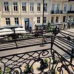 Serenity - Old Town By Friendly 公寓式酒店 4*