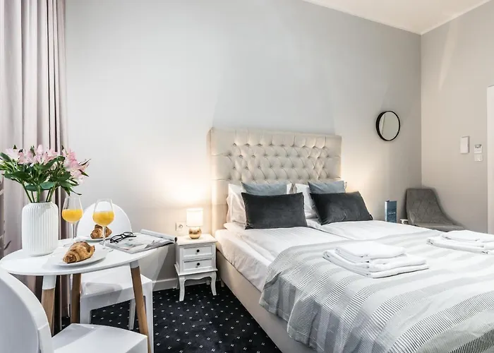 Serenity - Old Town By Friendly 4* Познань