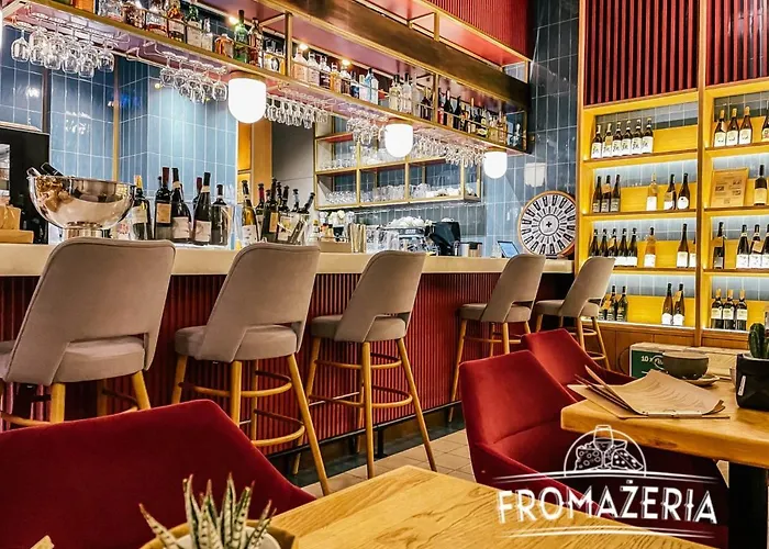 Serenity - Old Town By Friendly 4* Познань