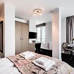 Serenity - Old Town By Friendly 4* Познань