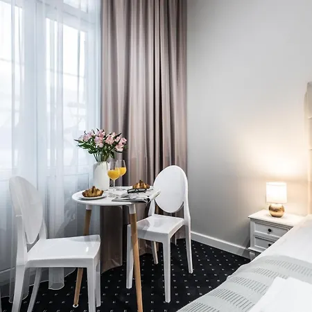 Apartahotel Serenity - Old Town By Friendly Poznan